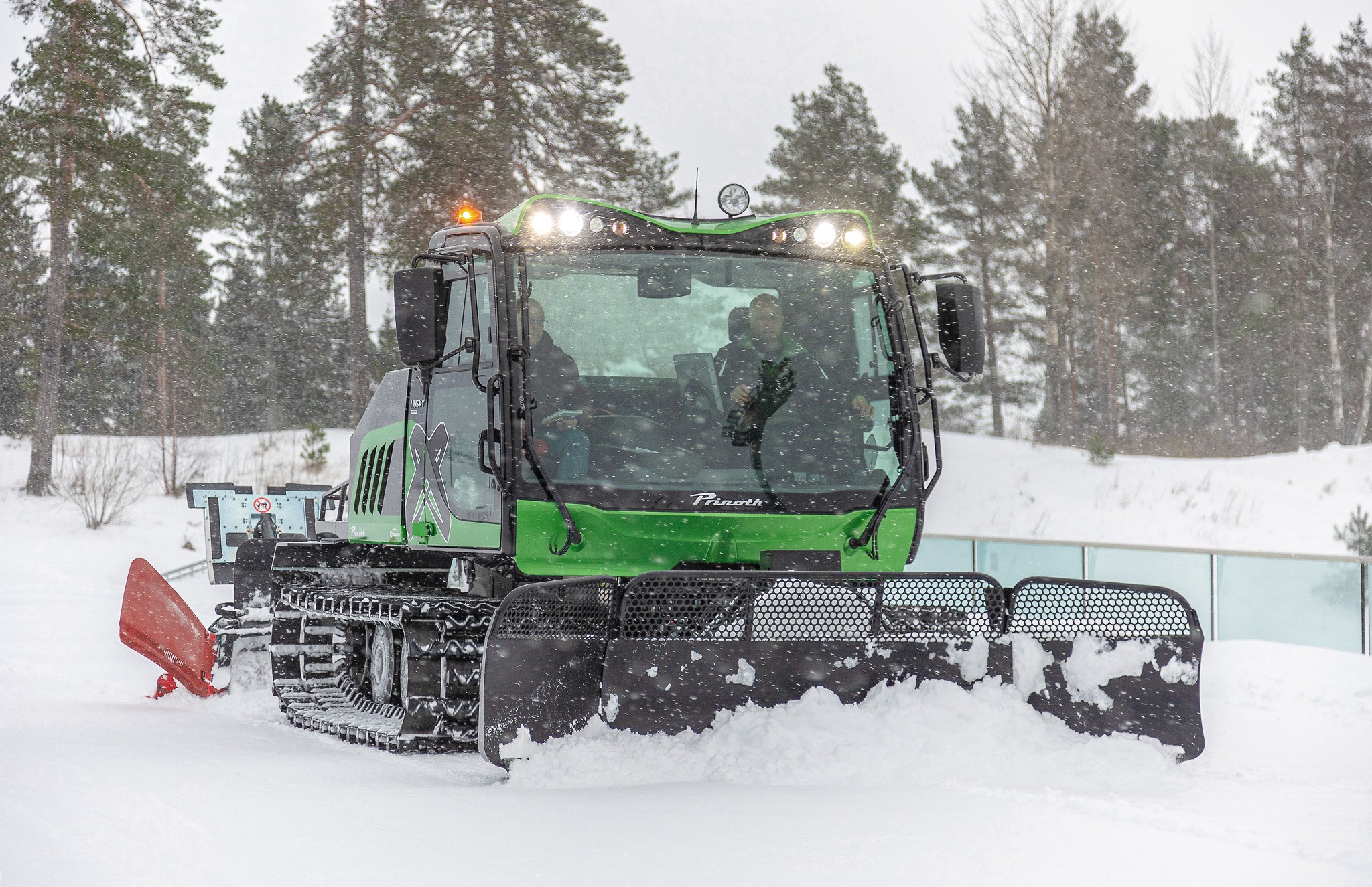Make a difference with the Husky E-Motion Make a difference with the Husky E-Motion