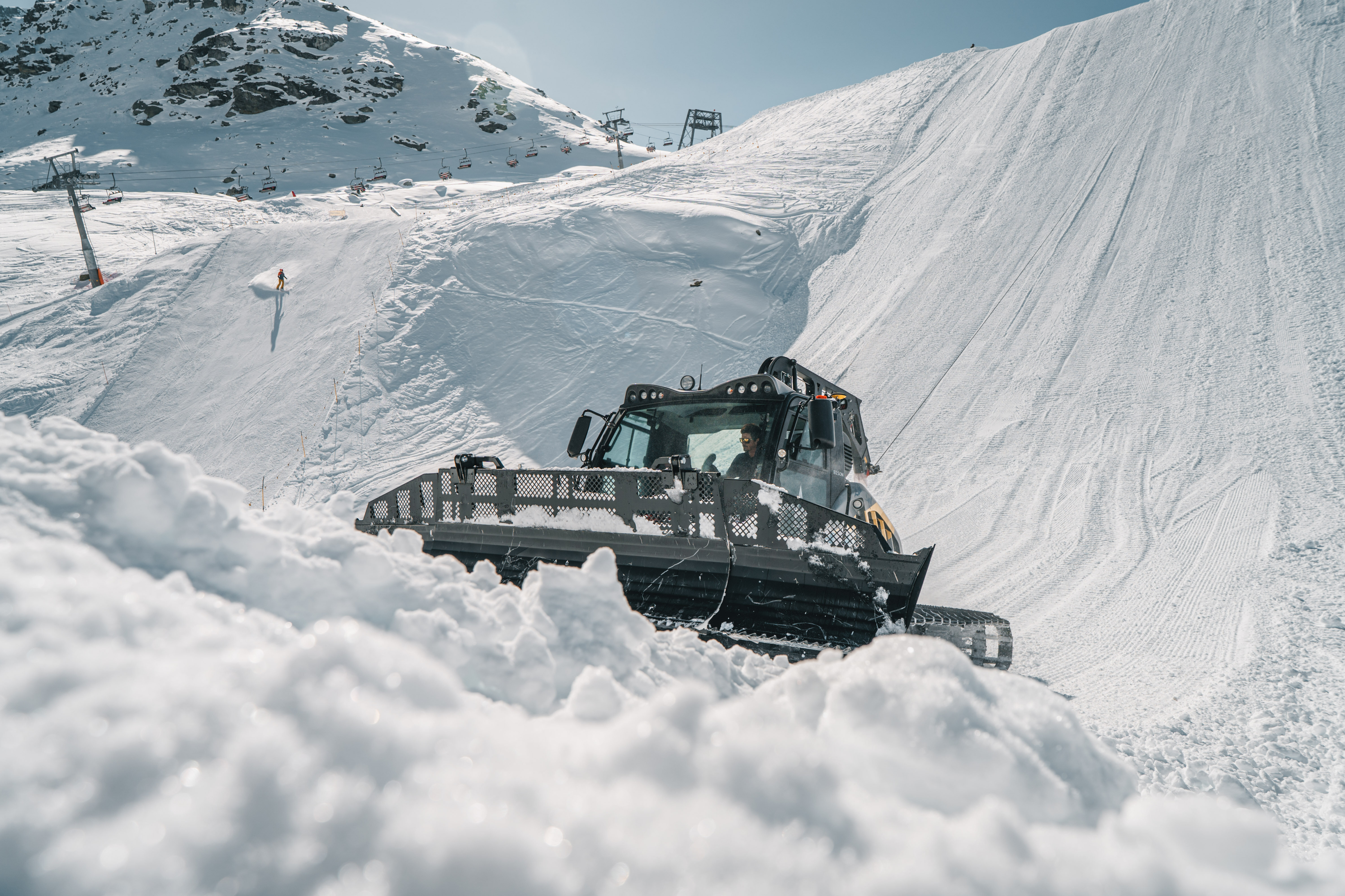 Hinter dem perfekten Snowpark – Prinoth beim Corvatsch Highlight 2025