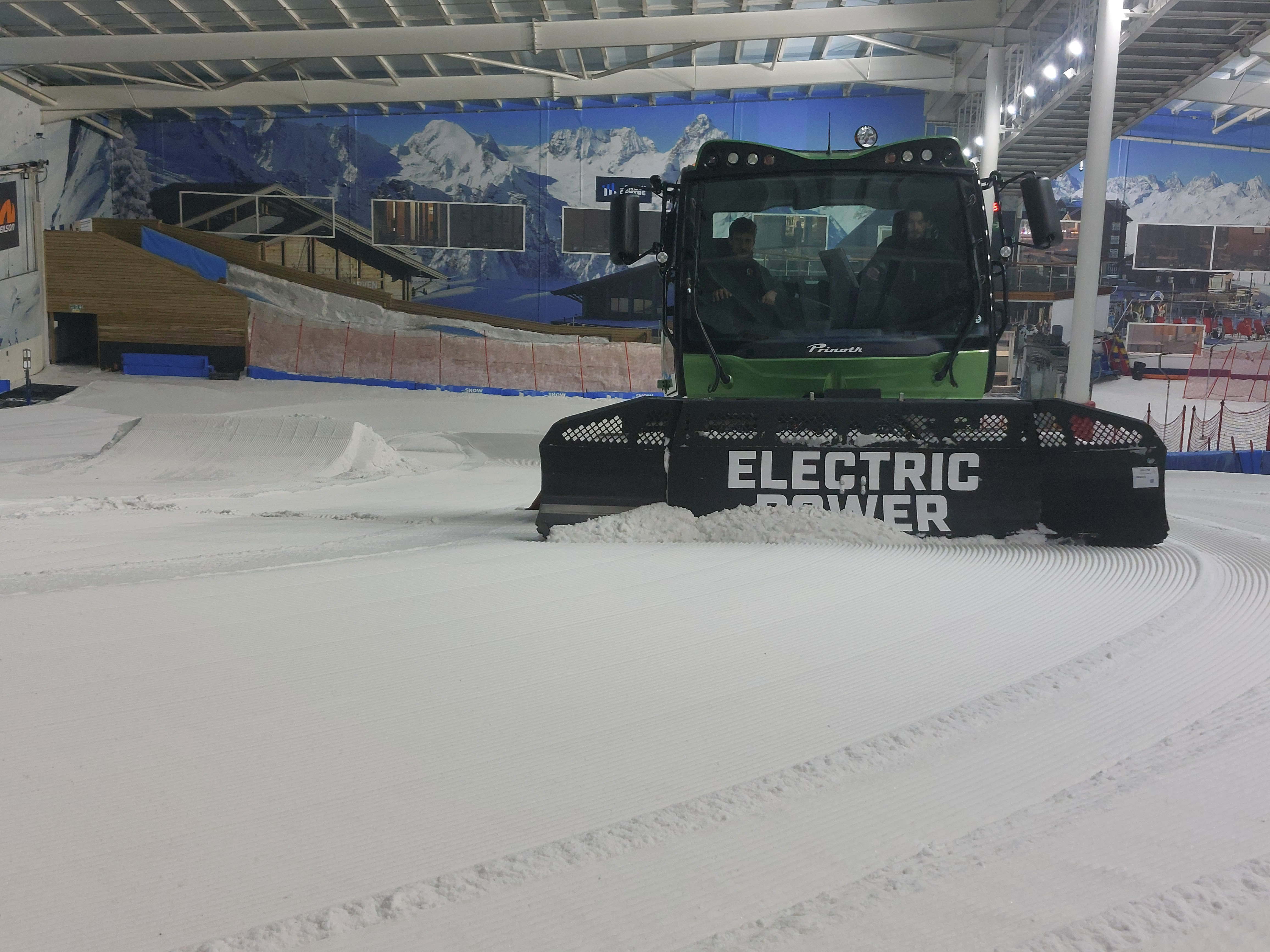 Husky E-Motion en exploitation quotidienne au Snow Centre