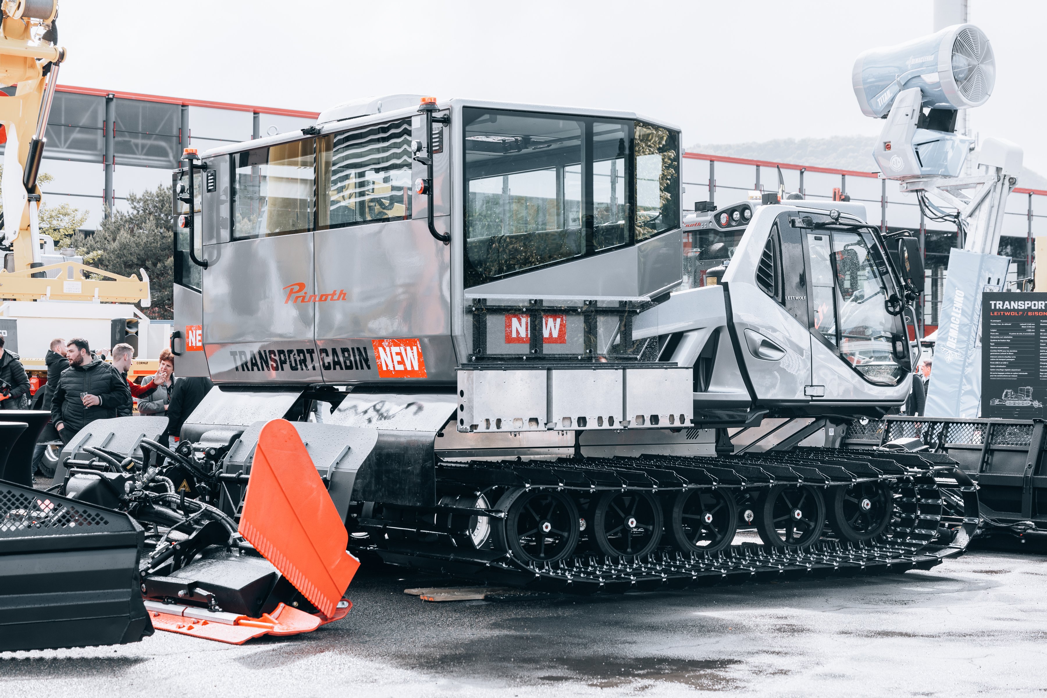Redefining flexibility: The multipurpose transport cabin Redefining flexibility: The multipurpose transport cabin